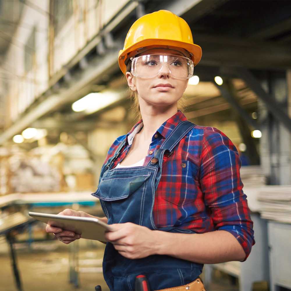 Es una forma indirecta de poner término a la relación laboral, ya que el trabajador aprecia que el empleador ha incurrido en una de las causales de término de la relación laboral y decide su desvinculación, con las correspondientes indemnizaciones que correspondan. Para lo cual se encuentra regulado en el art. 171 del C. del Trabajo y hay que cumplir ciertas formalidades. 